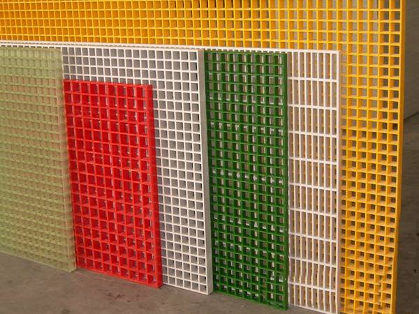 FRP/GRP molded gratings with different sizes and colors.