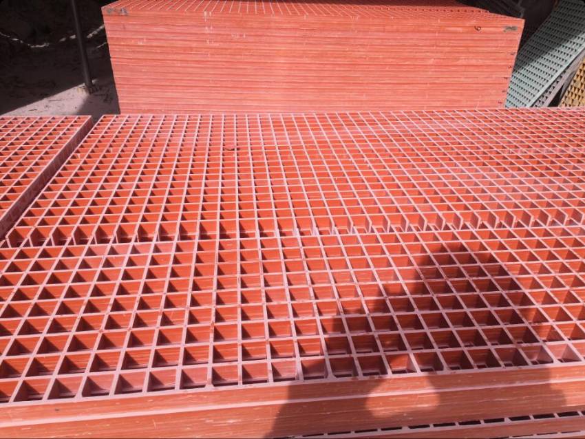 FRP/GRP Molded Gratings in Warehouse